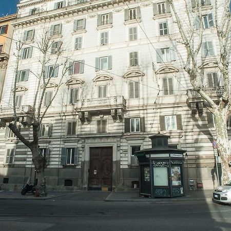 Crossing Roma 1 Hotel Buitenkant foto